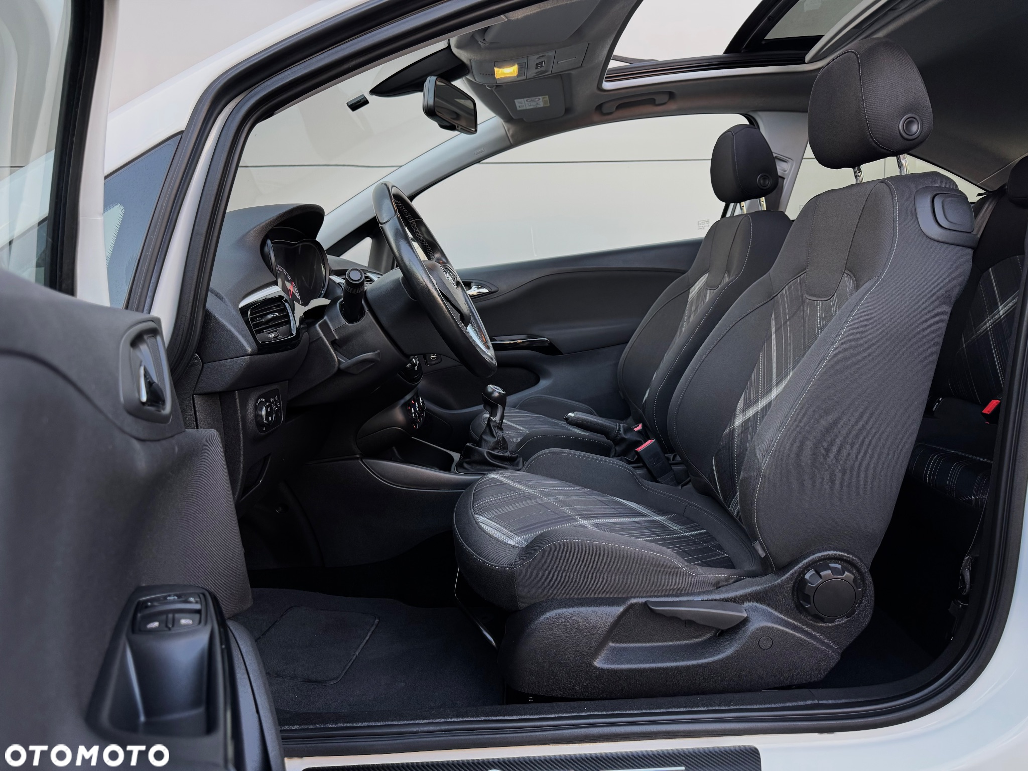 Opel Corsa 1.4 Turbo Start/Stop GSi - 32