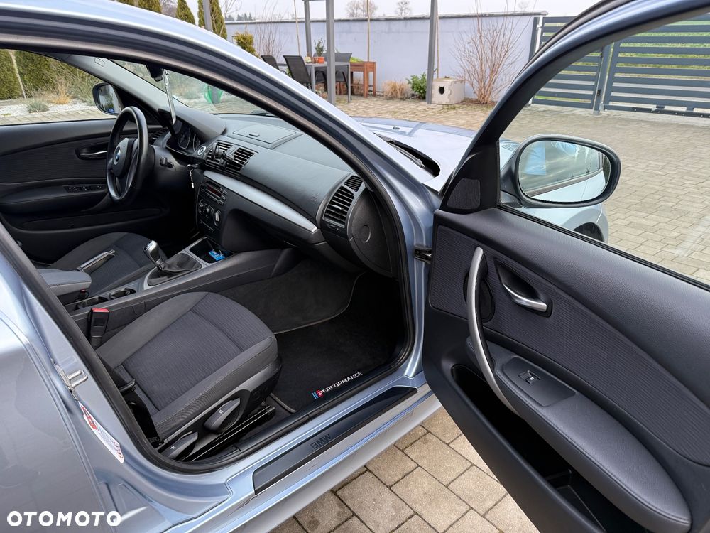BMW Seria 1 116i - 19