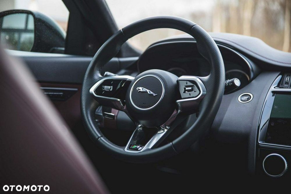 Jaguar E-Pace - 21