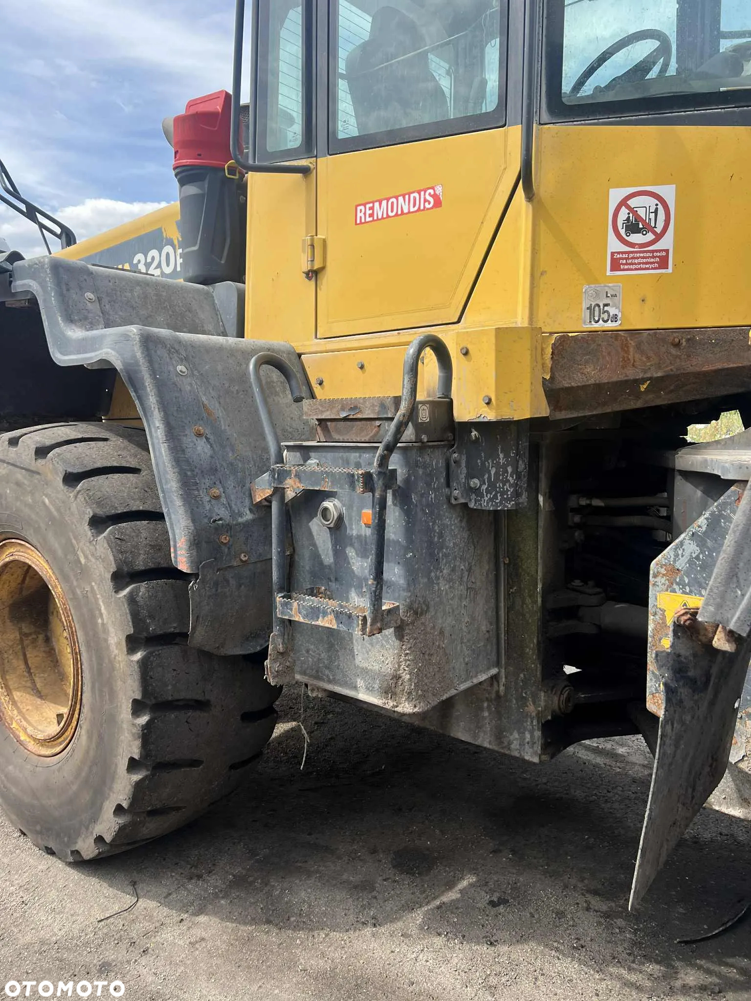 Komatsu - 6