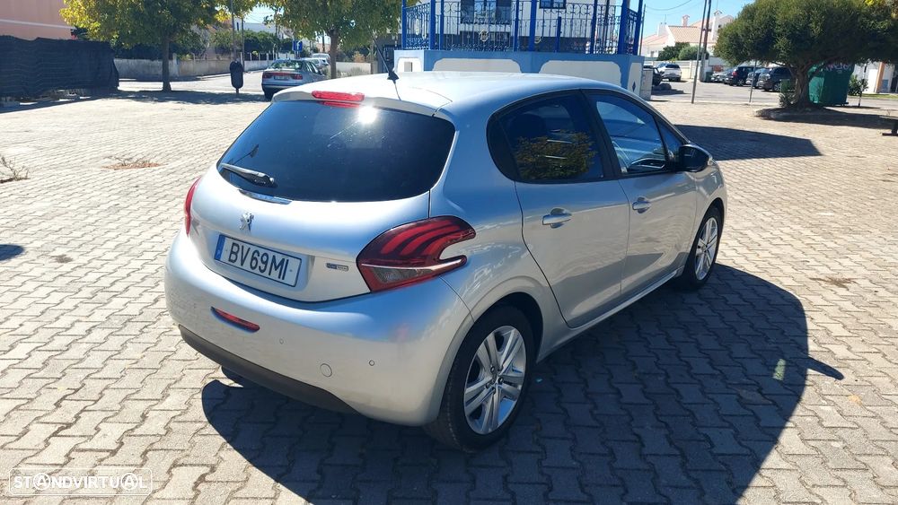 Peugeot 208 82 VTI Style - 4
