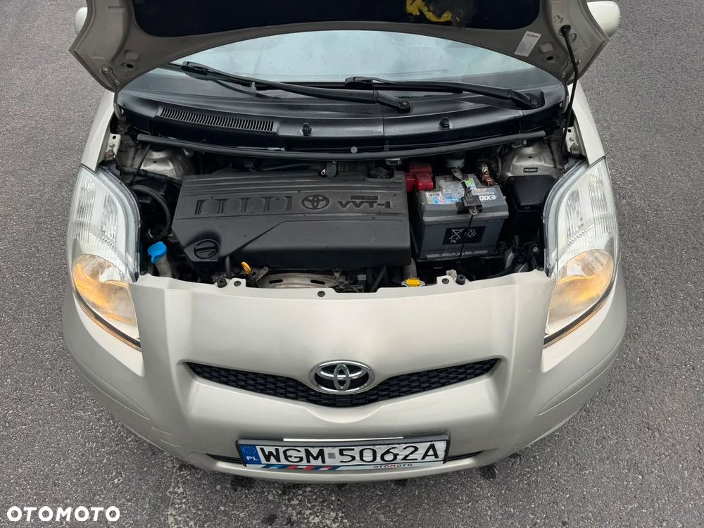 Toyota Yaris - 17