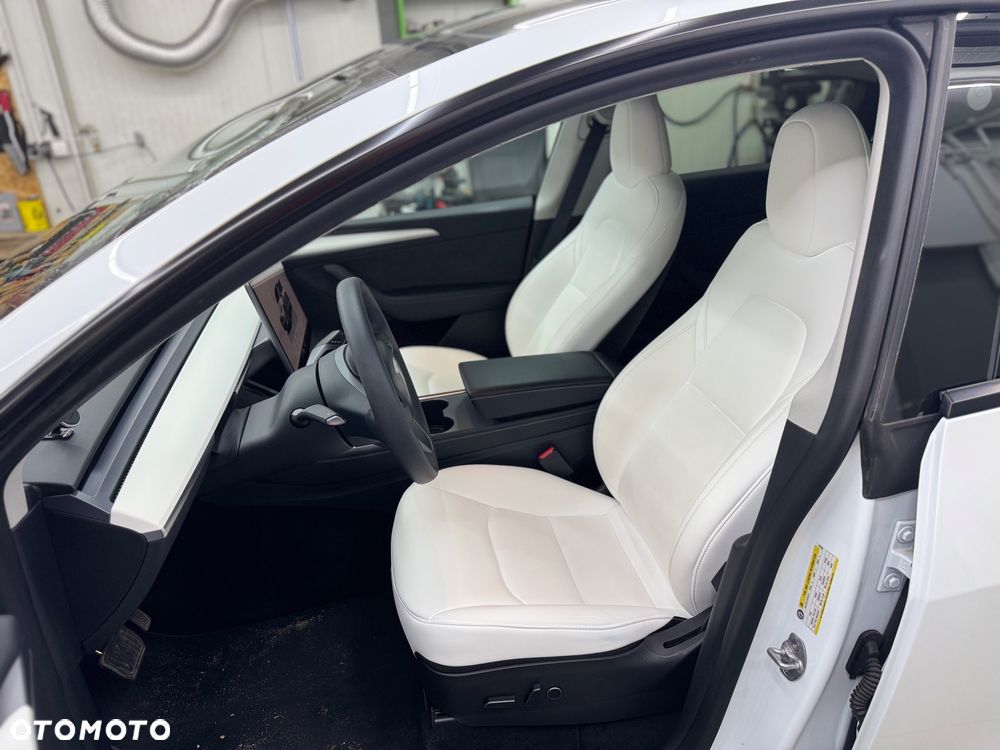 Tesla Model Y RWD - 27