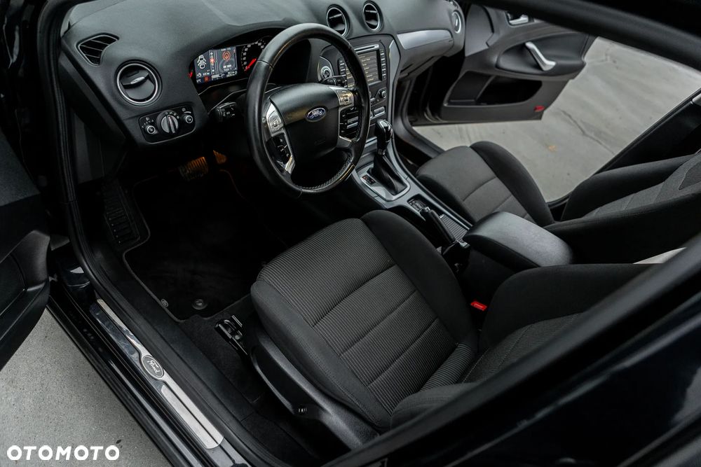 Ford Mondeo - 22