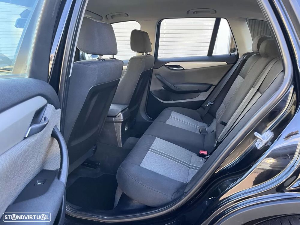 BMW X1 18 d sDrive Line Sport - 35