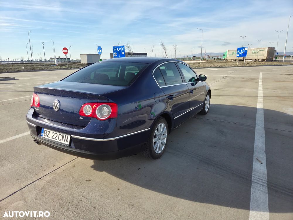 Volkswagen Passat 2.0TDI Comfortline DPF DSG - 4
