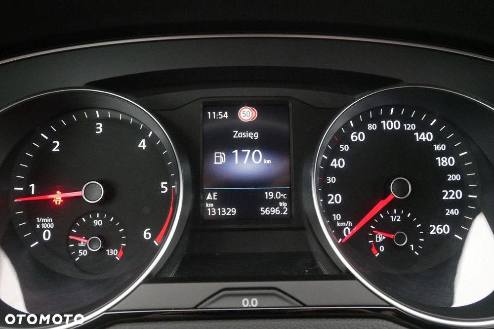 Volkswagen Passat Variant 2.0 TDI EVO Business - 9