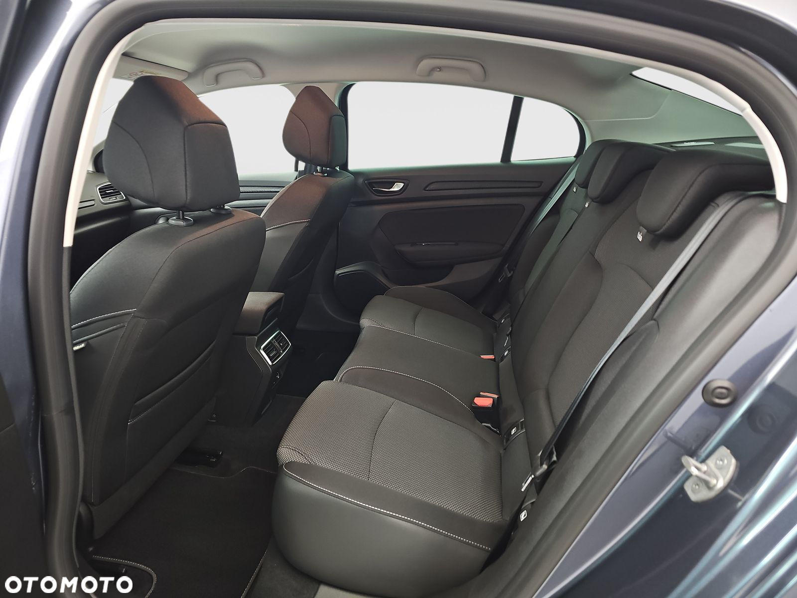 Renault Megane 1.5 Blue dCi Evolution EDC - 27