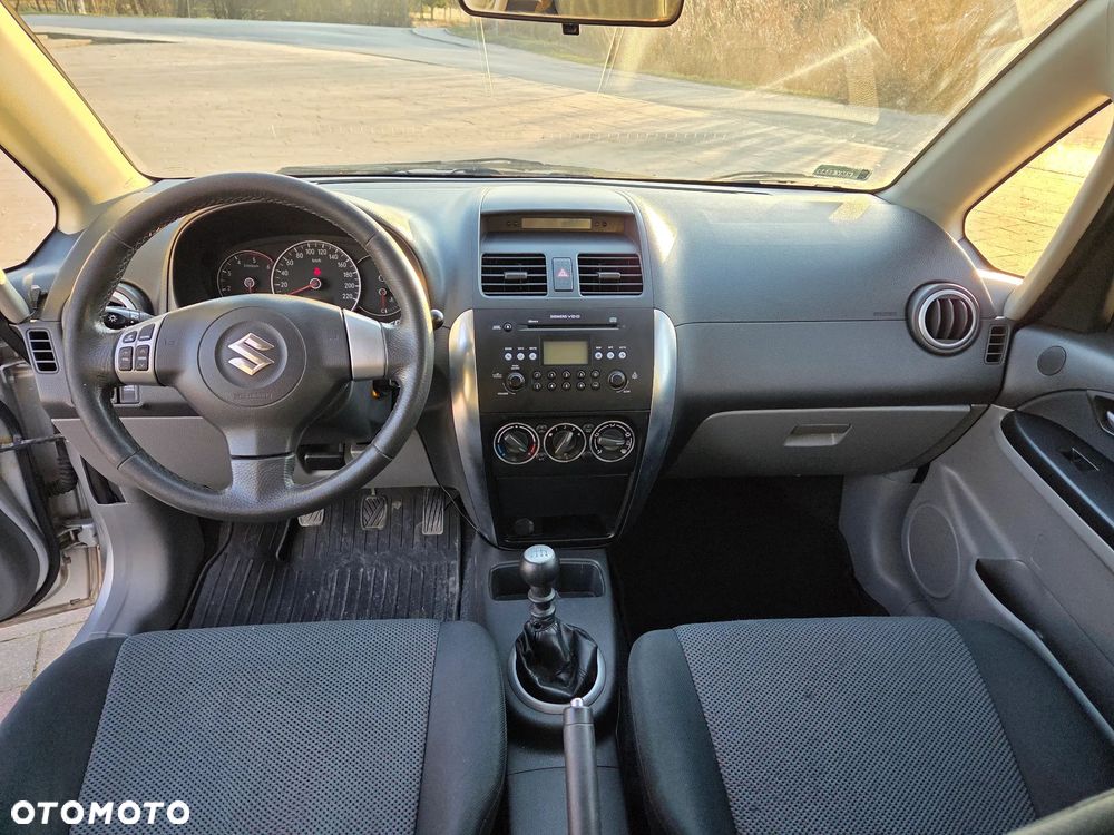 Suzuki SX4 1.9 DDiS 4WD GS / Premium - 4