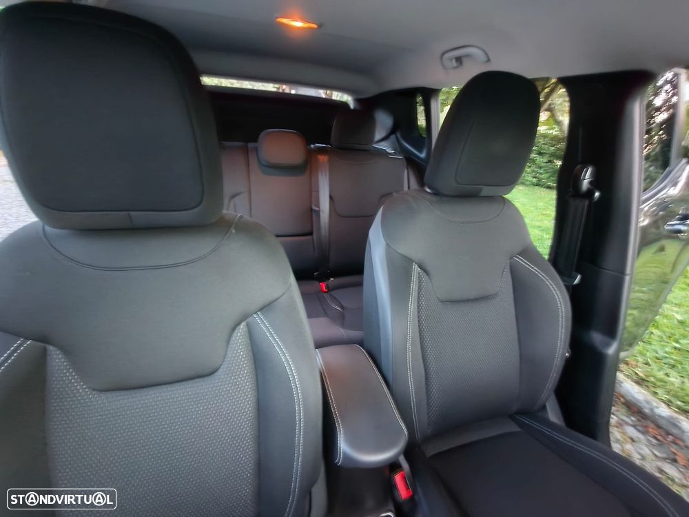 Jeep Renegade 1.3 T Limited S DCT - 6