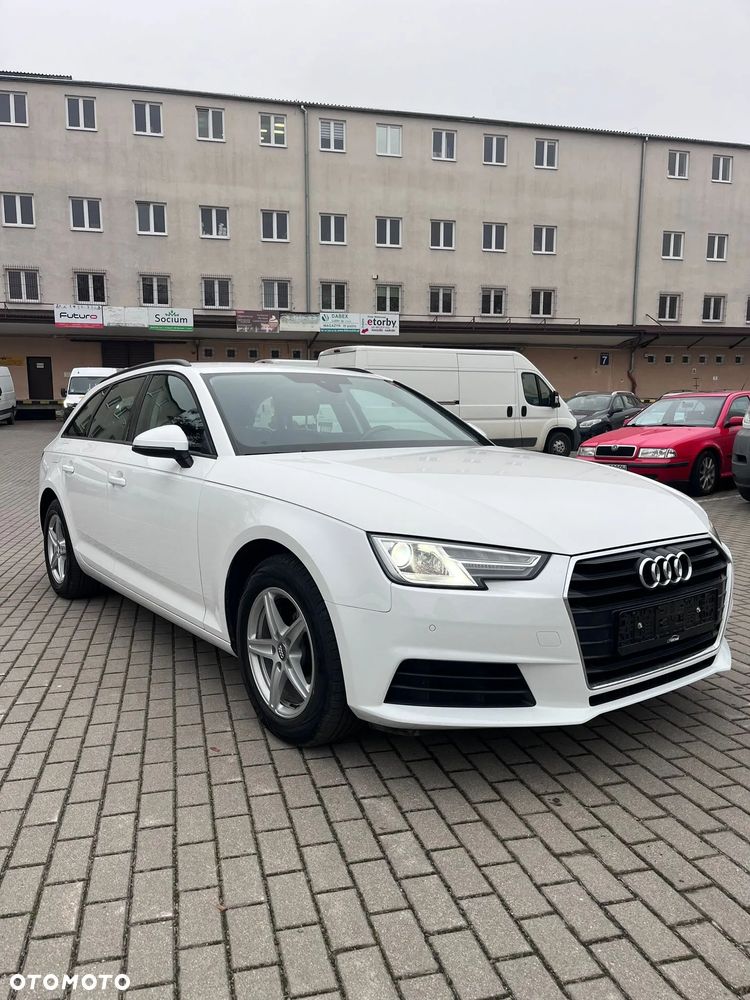 Audi A4 Avant 2.0 TDI S tronic - 1