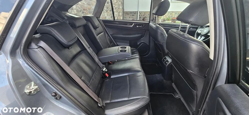 Subaru Legacy - 29