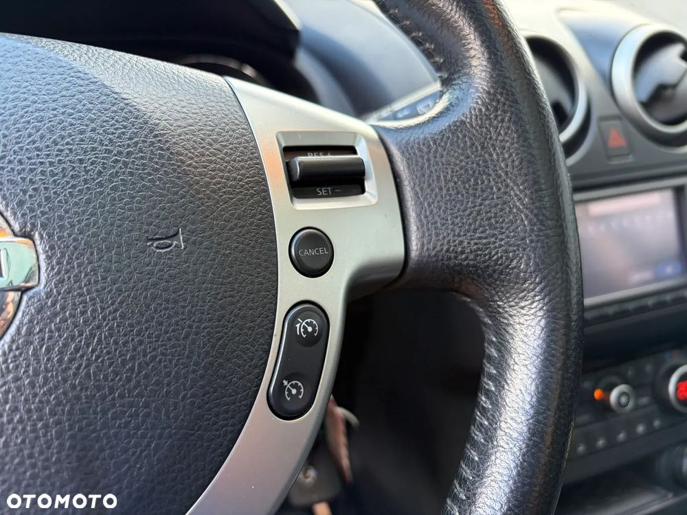 Nissan Qashqai 2.0 4 x 4 tekna - 18