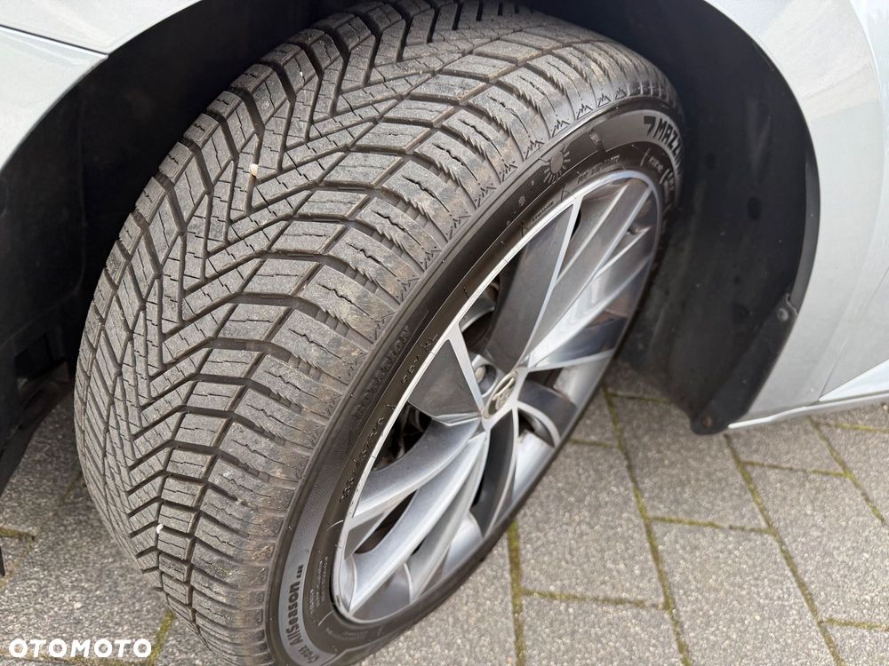 Skoda Superb 2.0 TDI DSG L&K - 35