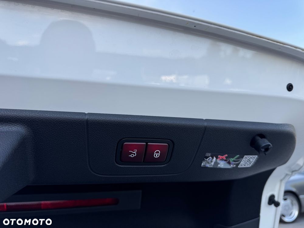 Mercedes-Benz CLA 250 + mit Technologie Edition - 39