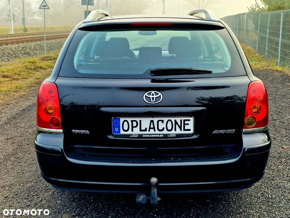 Toyota Avensis 2.0 VVT-i Executive - 5