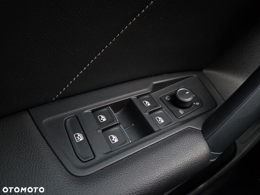 Volkswagen Tiguan 2.0 TDI SCR 4Mot R-Line DSG - 29