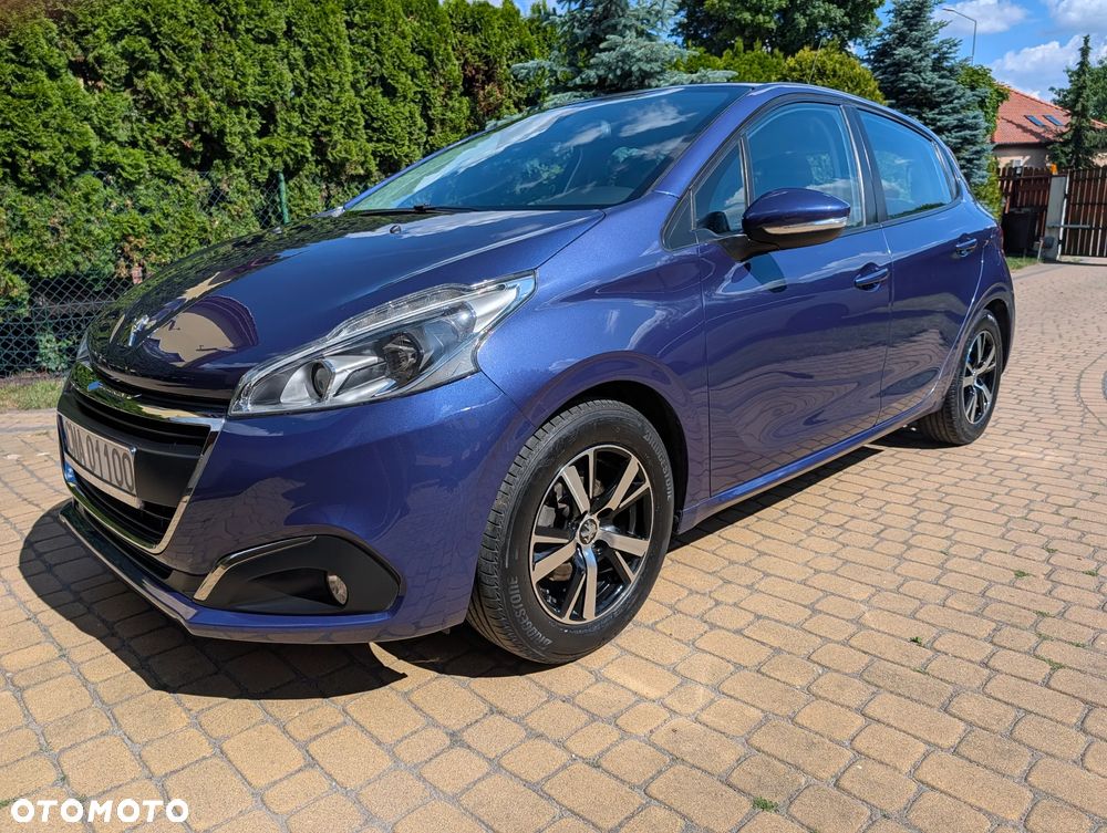 Peugeot 208 - 35