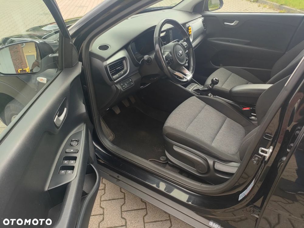 Kia Stonic 1.2 L - 11