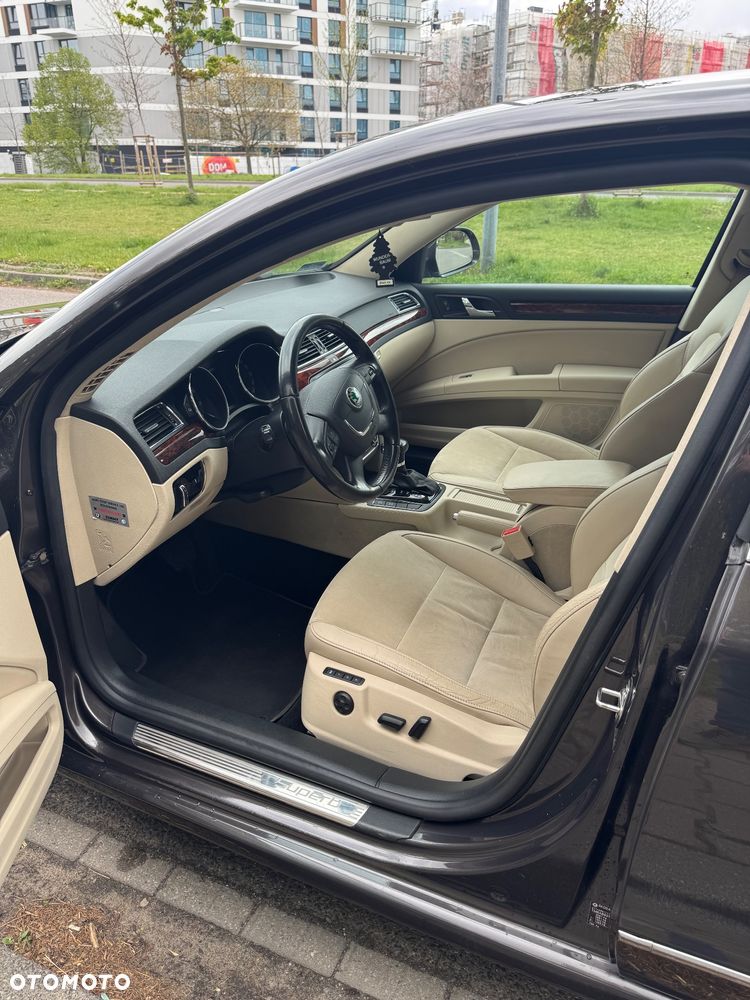 Skoda Superb 1.8 TSI Comfort DSG - 8