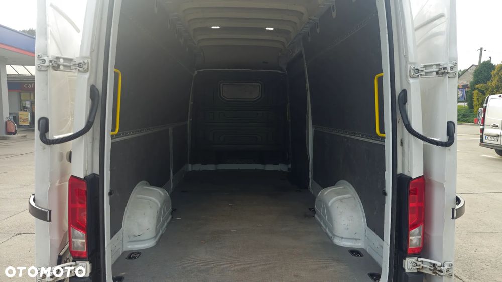 Volkswagen Crafter - 9