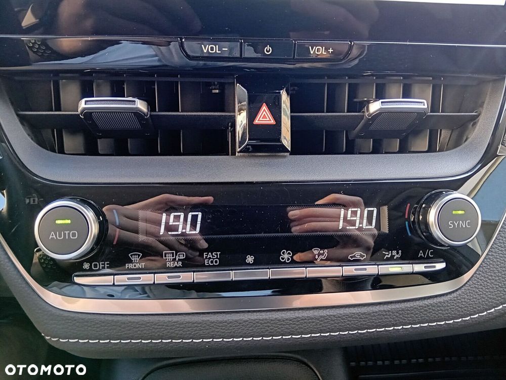 Toyota Corolla 1.8 Hybrid Style - 16