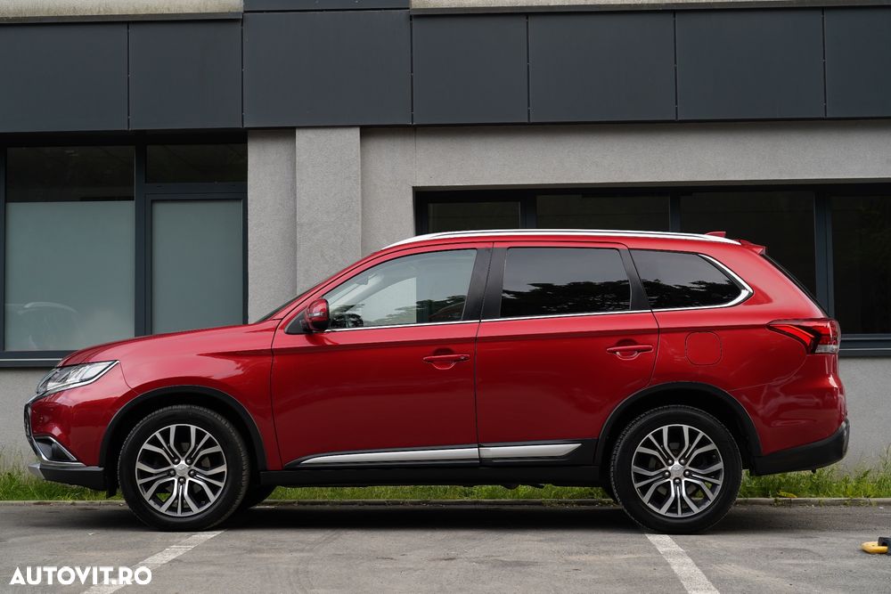 Mitsubishi Outlander 2.2 DI-D 4WD Automatik Diamant Edition - 31