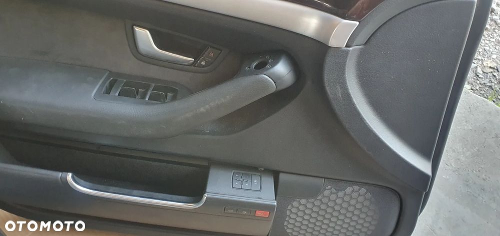 Fotele kanapa boczki komplet półskóra alcantara elektryczne Audi A8 D3 - 11