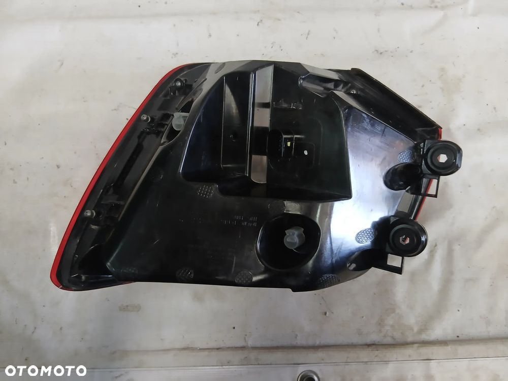 Audi Q2 lampa tył tylna led neon  lewa 81A945091B - 3