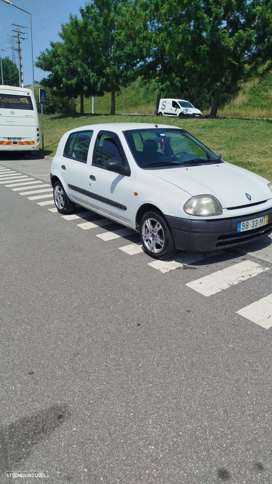 Renault Clio 1.2 RT - 3