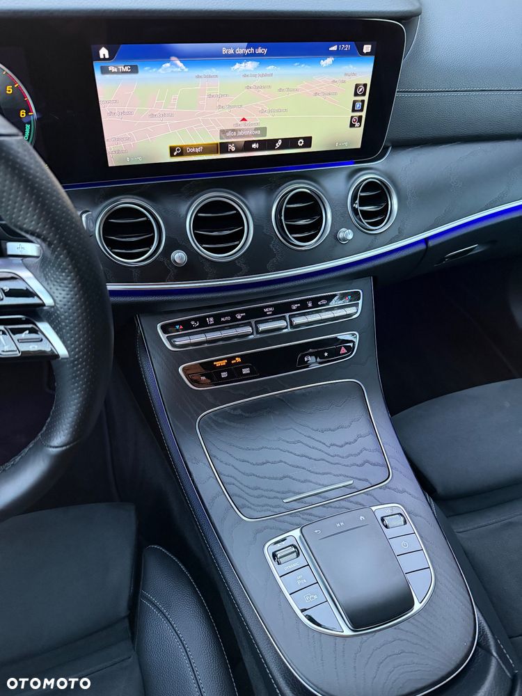 Mercedes-Benz Klasa E 300 de 9G-TRONIC AMG Line - 34