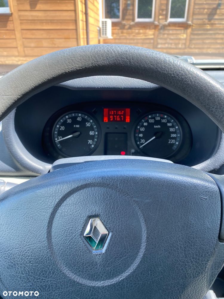 Renault Clio 1.2 16V Campus - 9