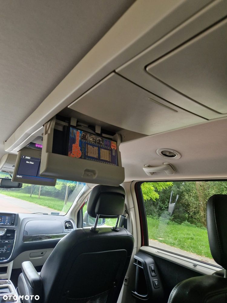 Chrysler Town & Country 3.6 Touring - 34