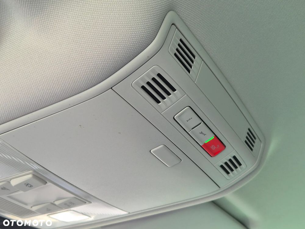 Volkswagen Passat 2.0 TSI Business DSG - 29