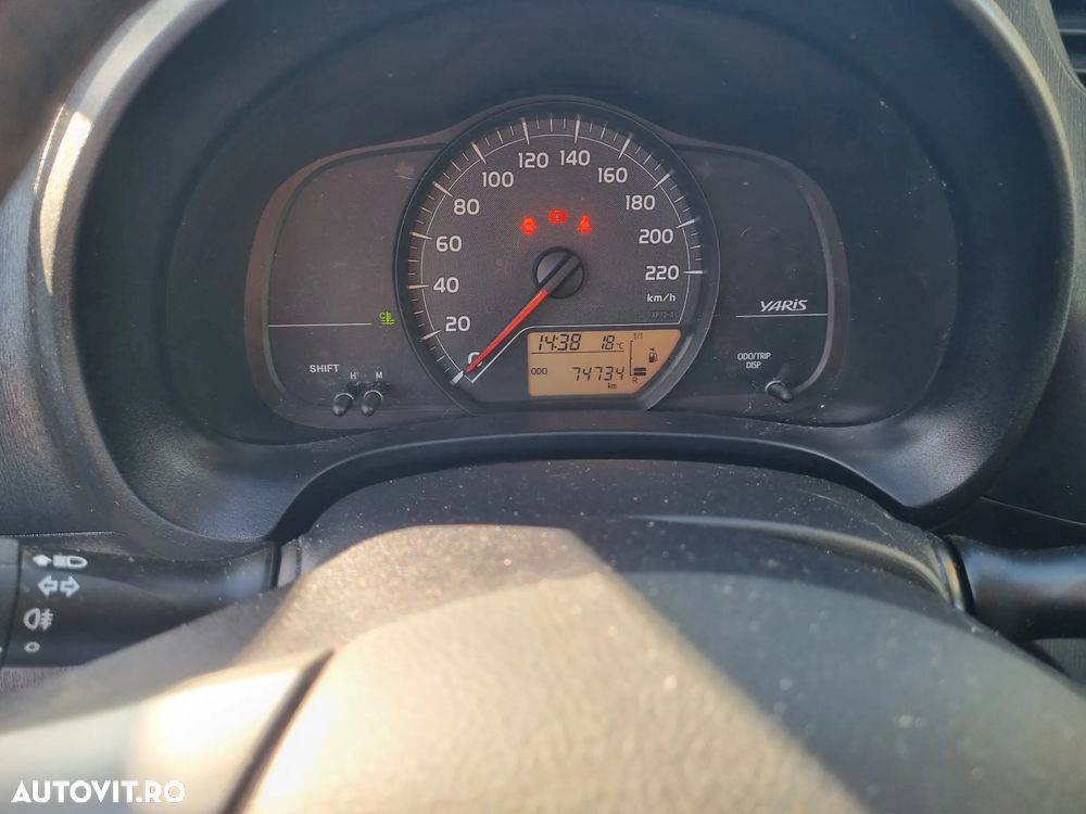 Toyota Yaris 1.0 VVT-i Life - 10