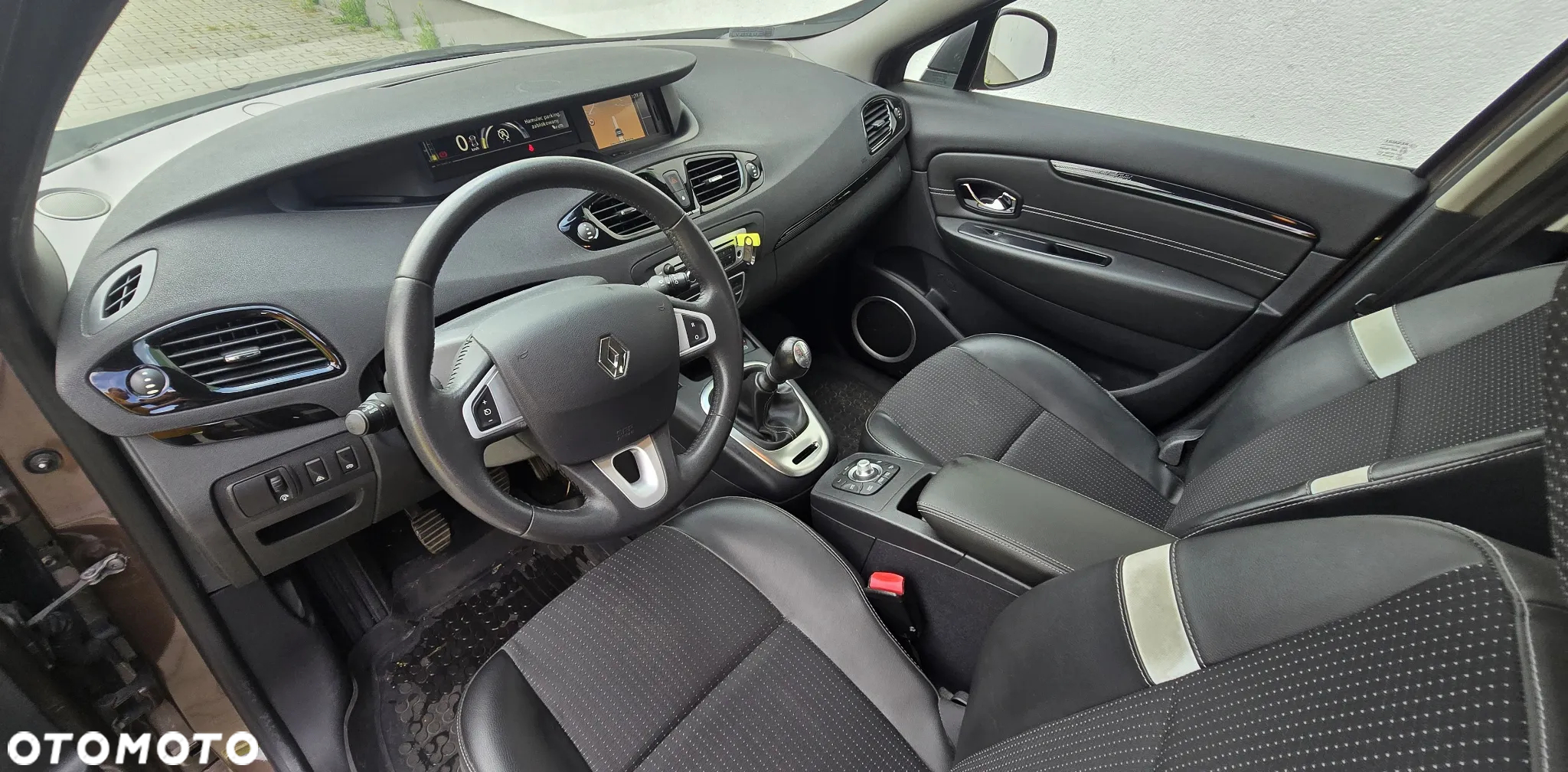 Renault Scenic - 16