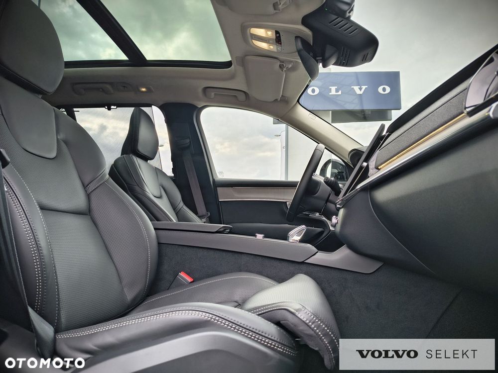 Volvo XC 90 - 35