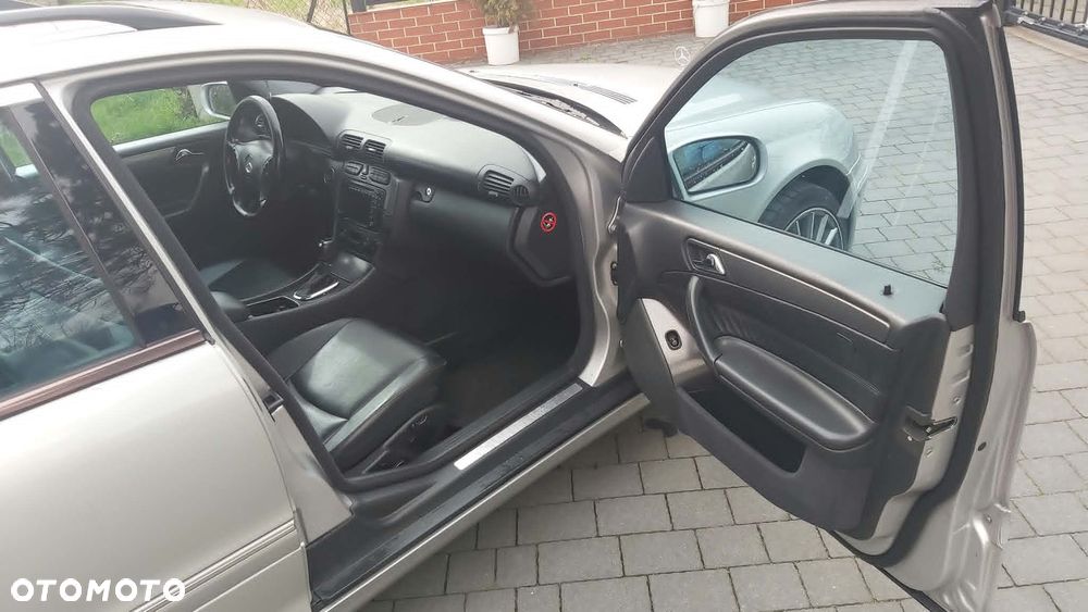 Mercedes-Benz Klasa C 320 T Avantgarde 4-Matic - 2