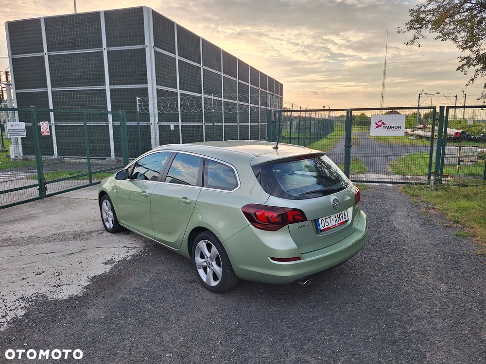 Opel Astra 1.4 T Cosmo - 3