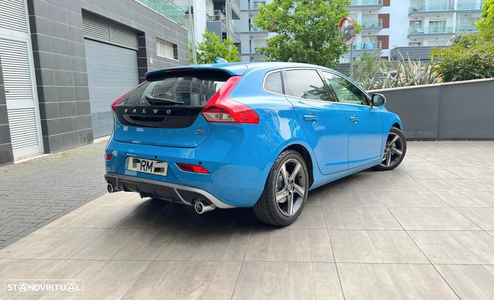 Volvo V40 D2 R Design - 6
