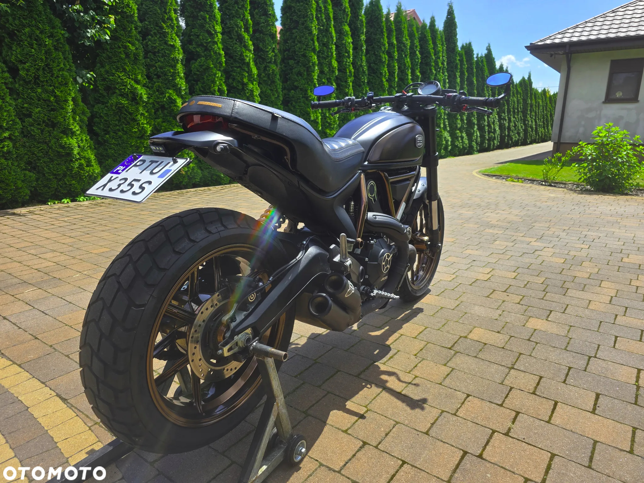 Ducati Scrambler - 9