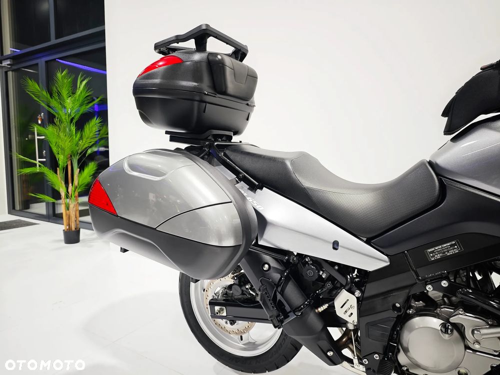 Suzuki V-STROM - 11