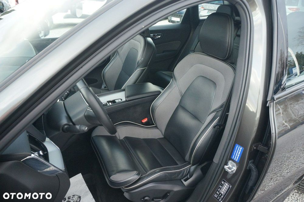 Volvo XC 60 - 22