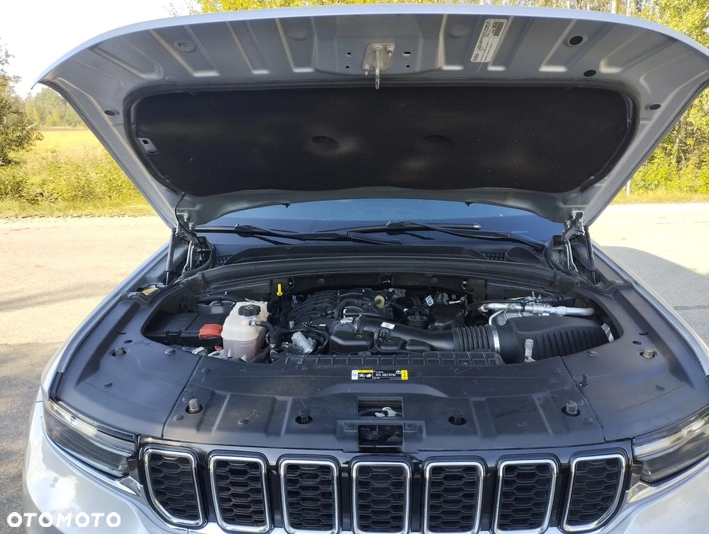 Jeep Grand Cherokee - 36