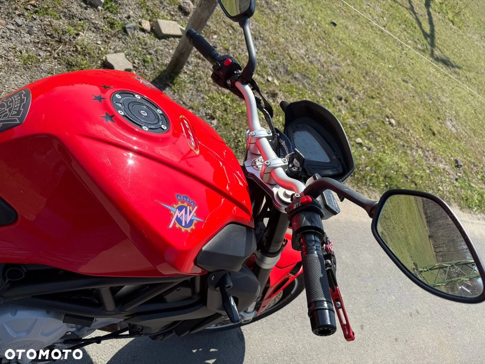 MV AGUSTA Brutale - 7