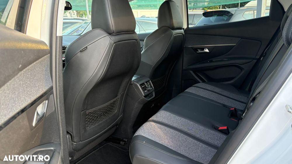 Peugeot 3008 - 22