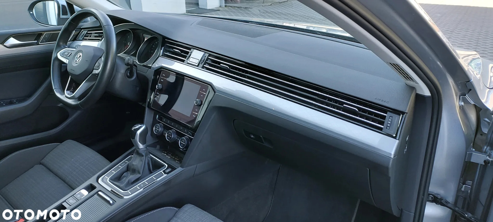 Volkswagen Passat - 36