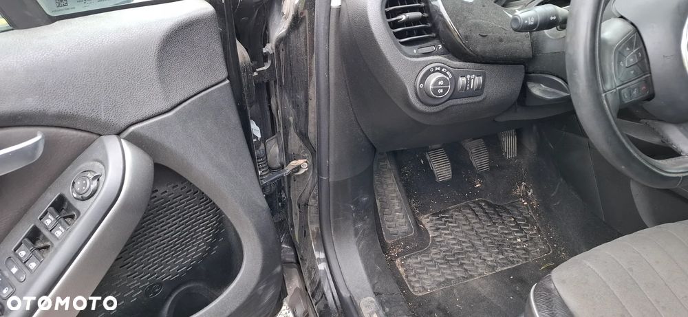 Fiat 500X 1.6 MultiJet 4x2 S&S Lounge - 9