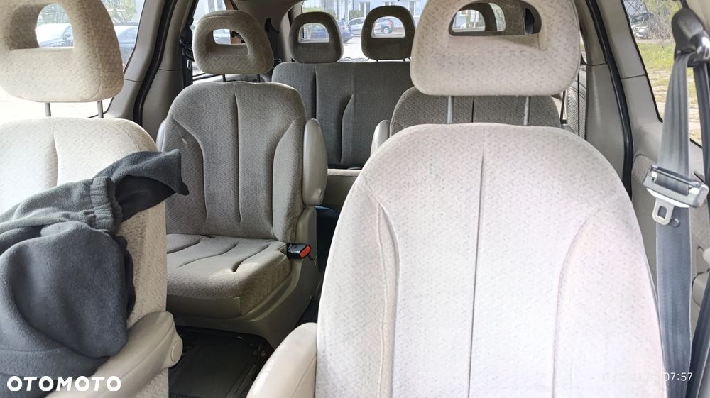 Chrysler Voyager 2.5 LX CRD - 6