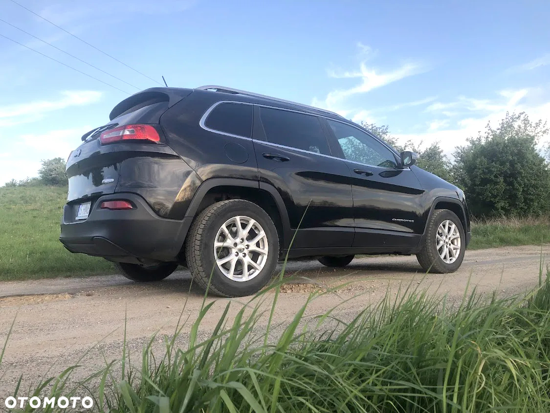 Jeep Cherokee - 3
